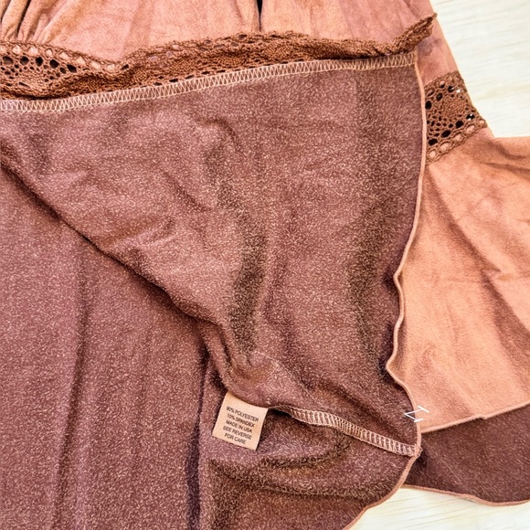 VTG Arden B Brown Faux Suede Boho Bell Flare Sleeve Lace Up Top Crochet size L - Picture 3 of 8